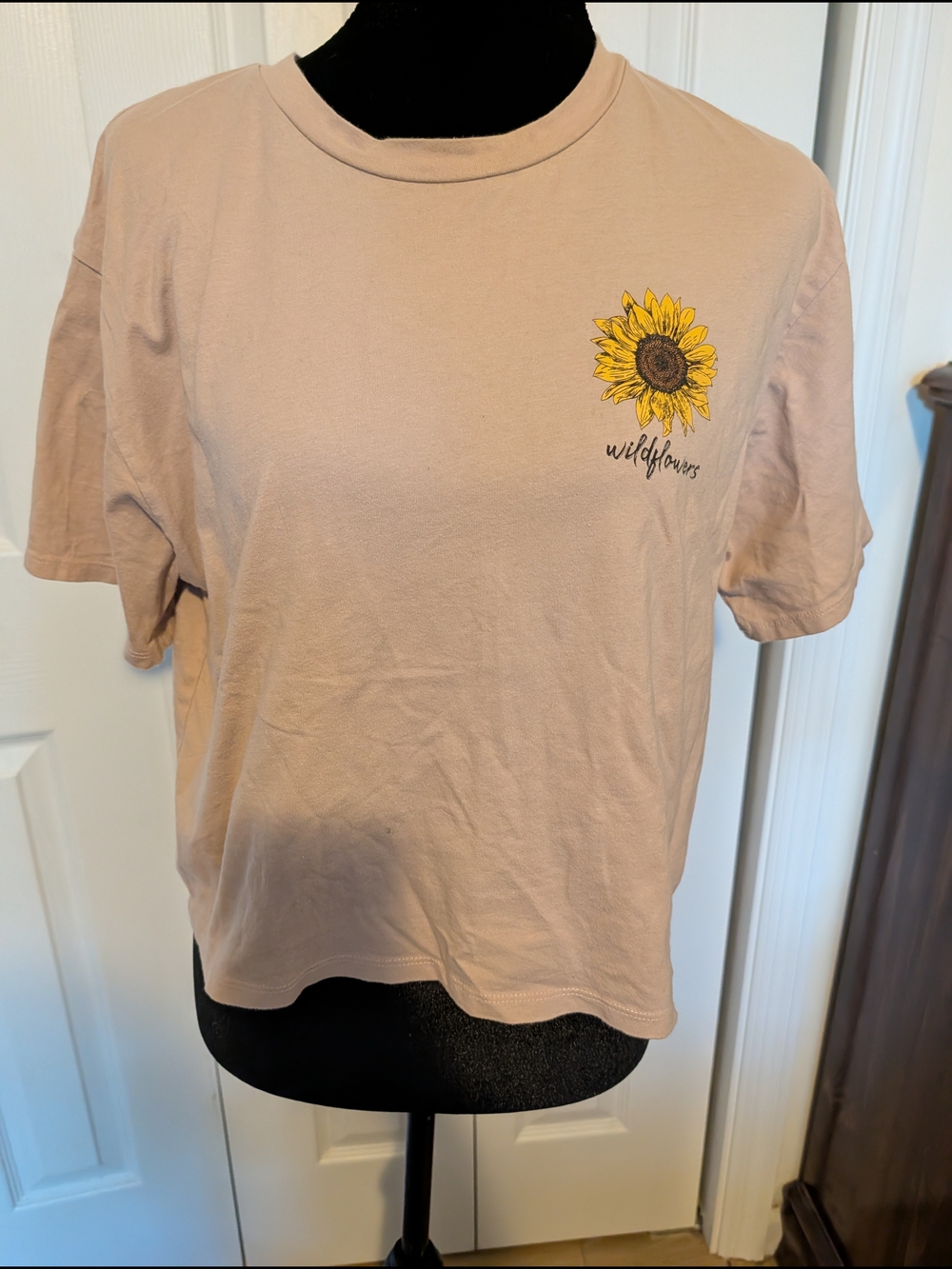Wildflowers Sunflower Graphic Crop Tee - Cream